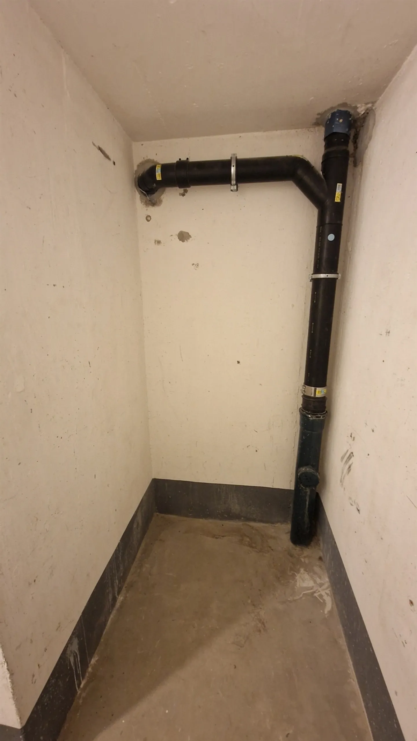 Salle de stockage à Binningen - Photo 4 sur 4