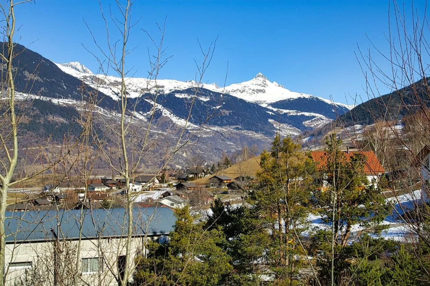 Fantastic building land in a quiet and unobstructed location - Photo 1 of 11