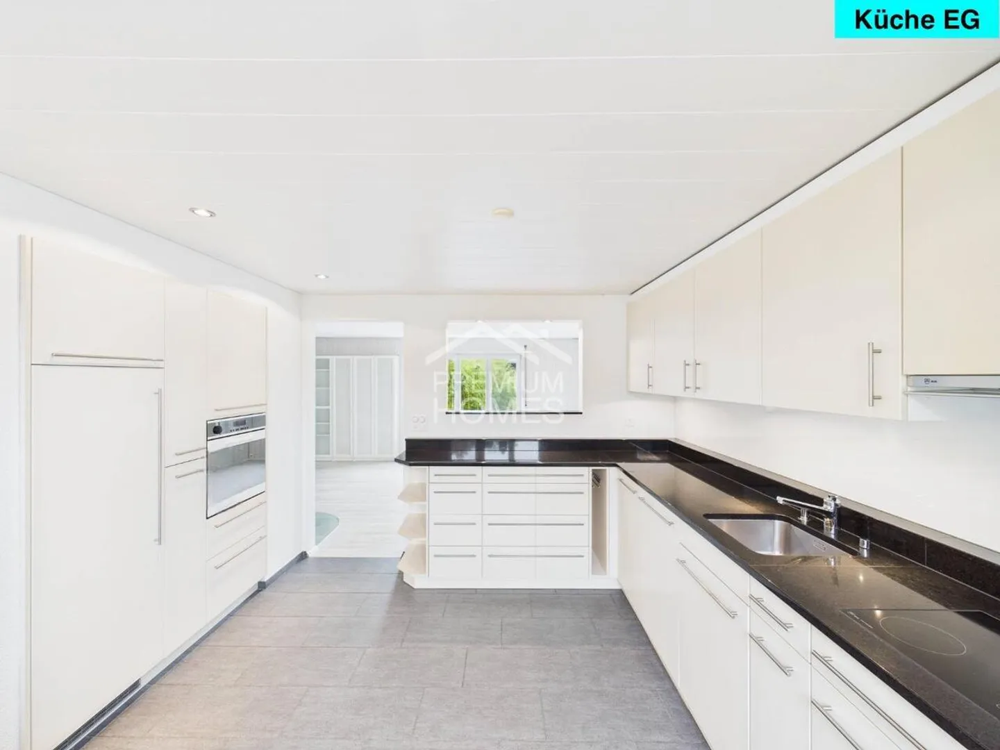 An apartment for you, one as an investment - Photo 3 of 13