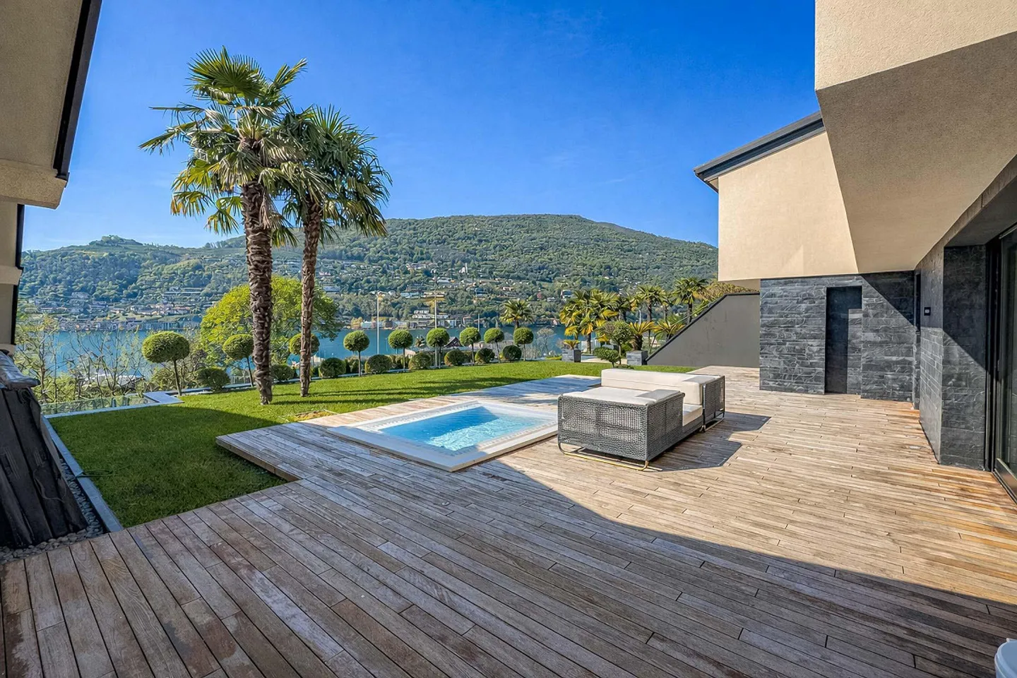 Splendide villa de luxe avec vue sur le lac, piscine et quai privé - Photo 15 sur 26