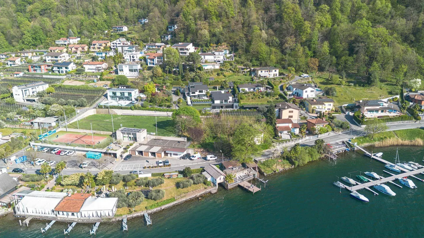 Splendide villa de luxe avec vue sur le lac, piscine et quai privé - Photo 24 sur 26