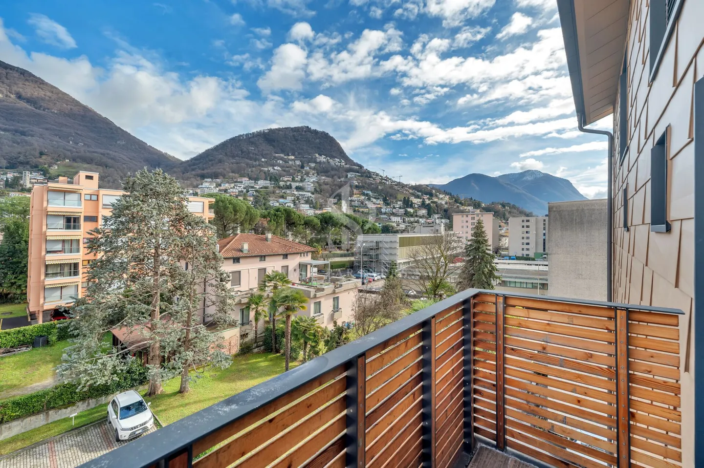 Duplex Moderno Arredato - Foto 3 di 13