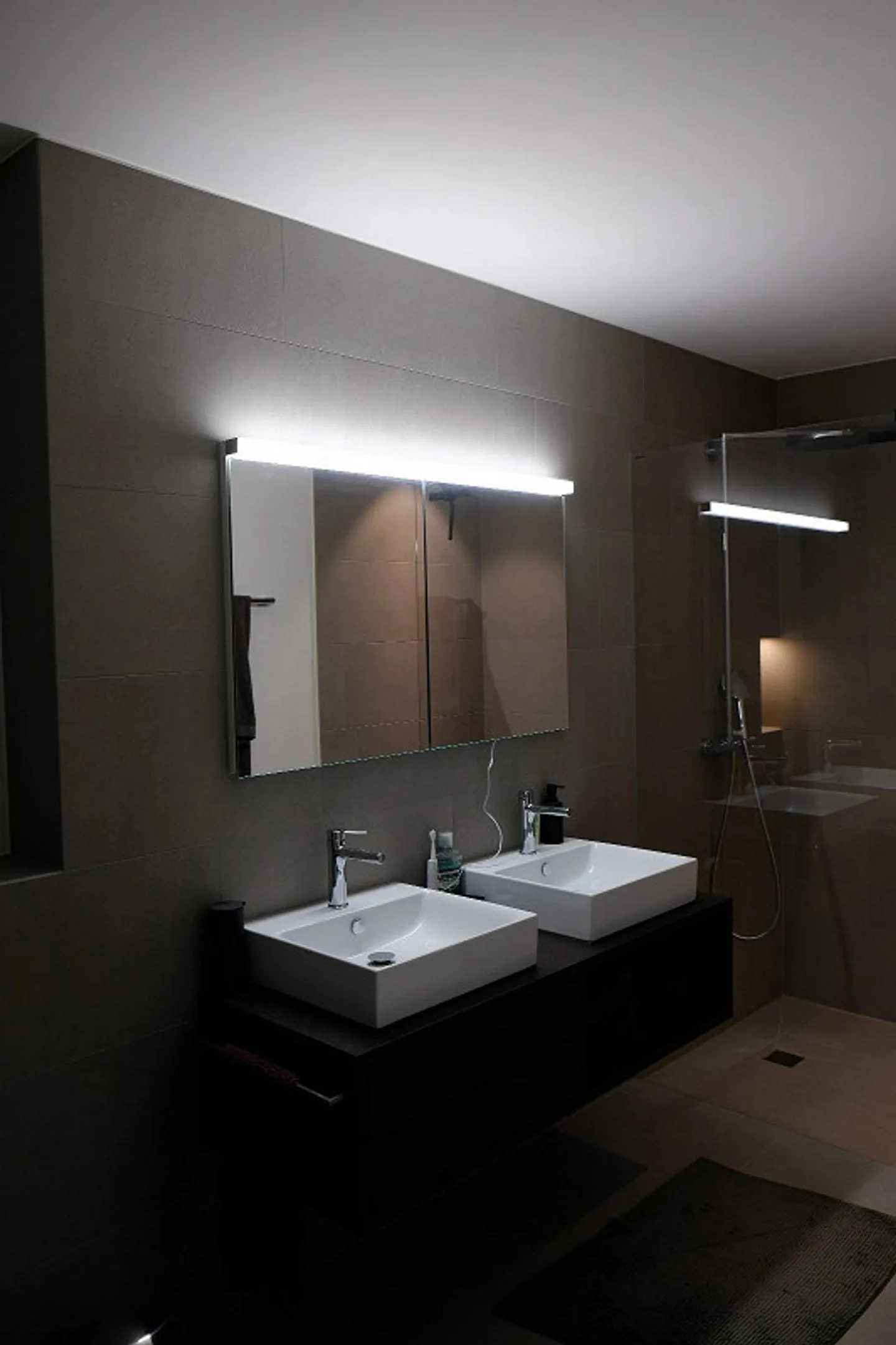 Furnished 3.5-room duplex with panoramic view, large terrace and double garage in Weggis - Photo 4 of 4