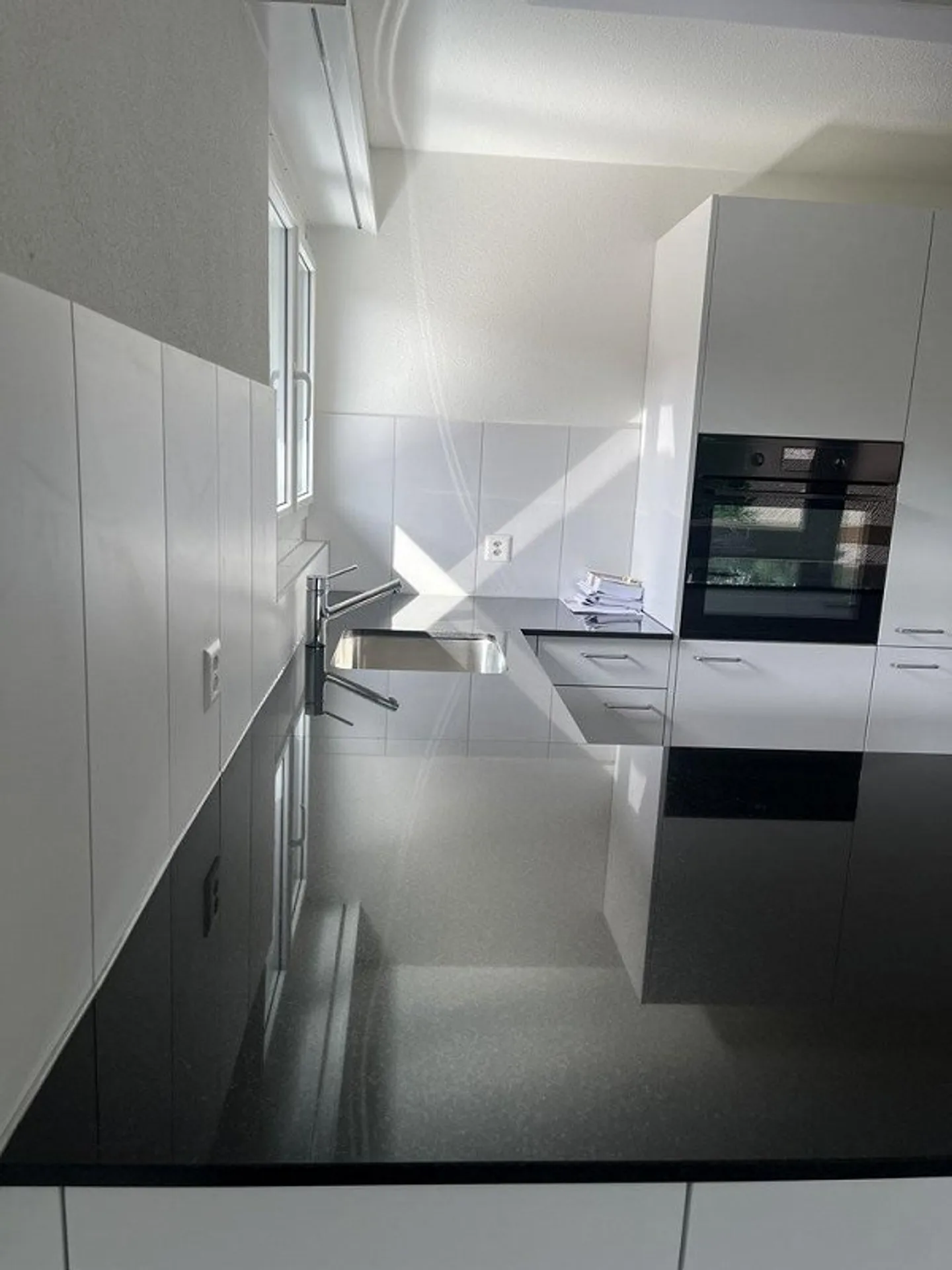 Appartamento 3.5 stanze ristrutturato e attraente in affitto a Bützberg - Foto 3 di 11