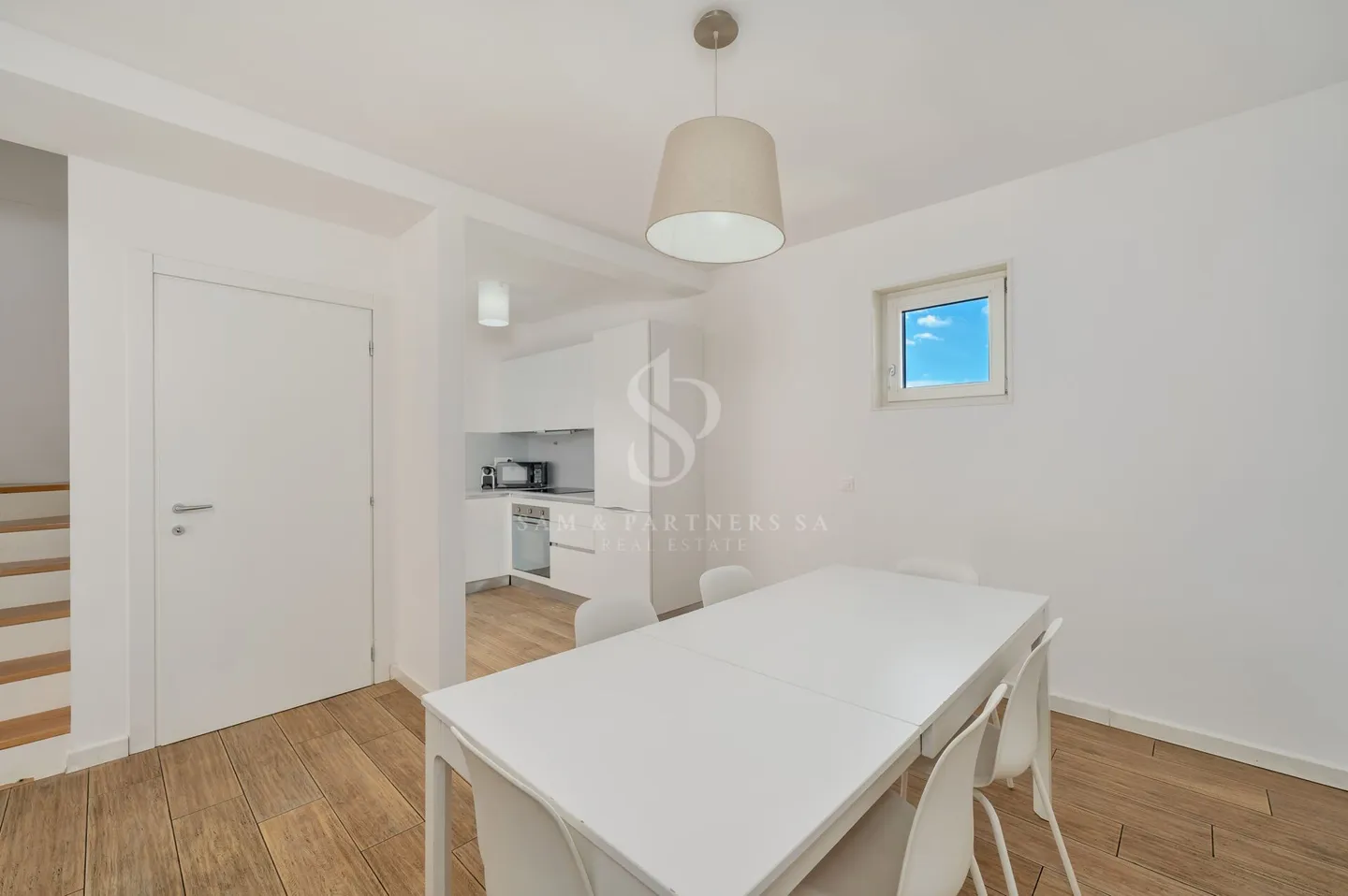 Duplex Moderno Arredato - Foto 7 di 13