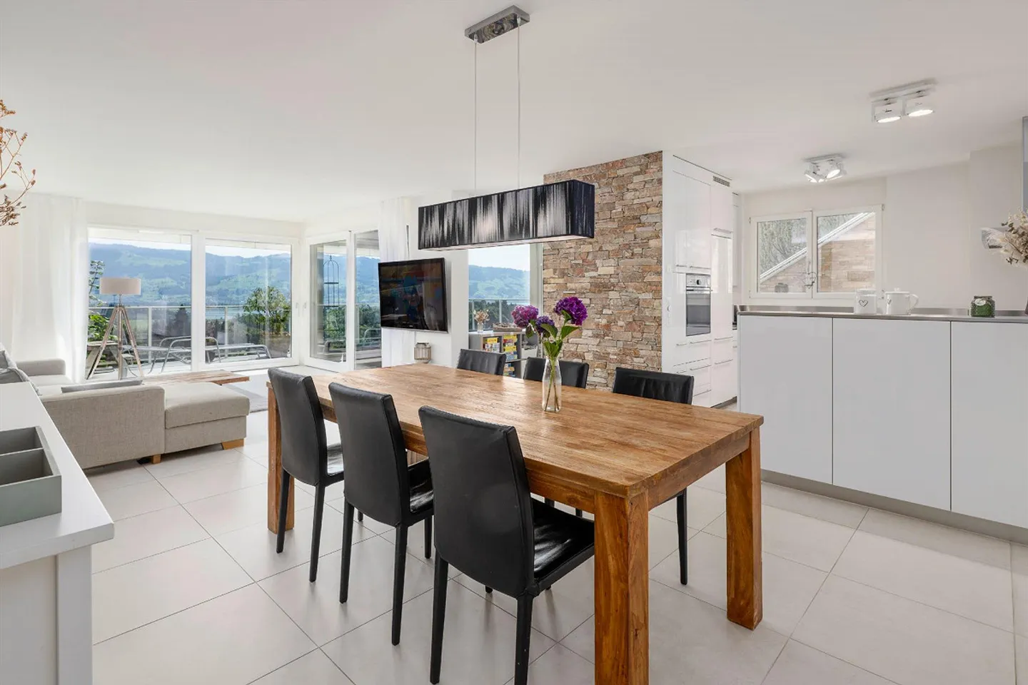 Expérience de vie exclusive avec vue imprenable sur le lac et les montagnes - Photo 5 sur 8