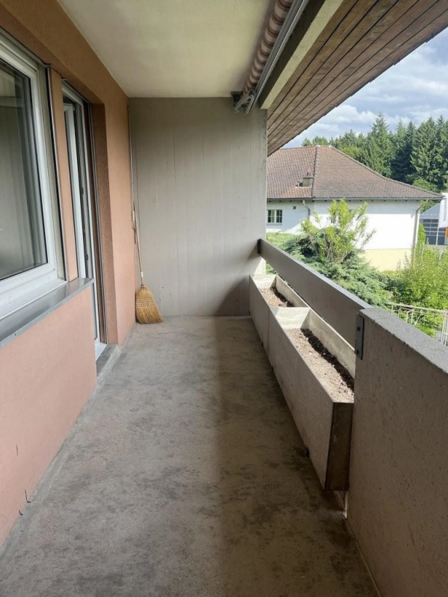 Appartamento 3.5 stanze ristrutturato e attraente in affitto a Bützberg - Foto 10 di 11