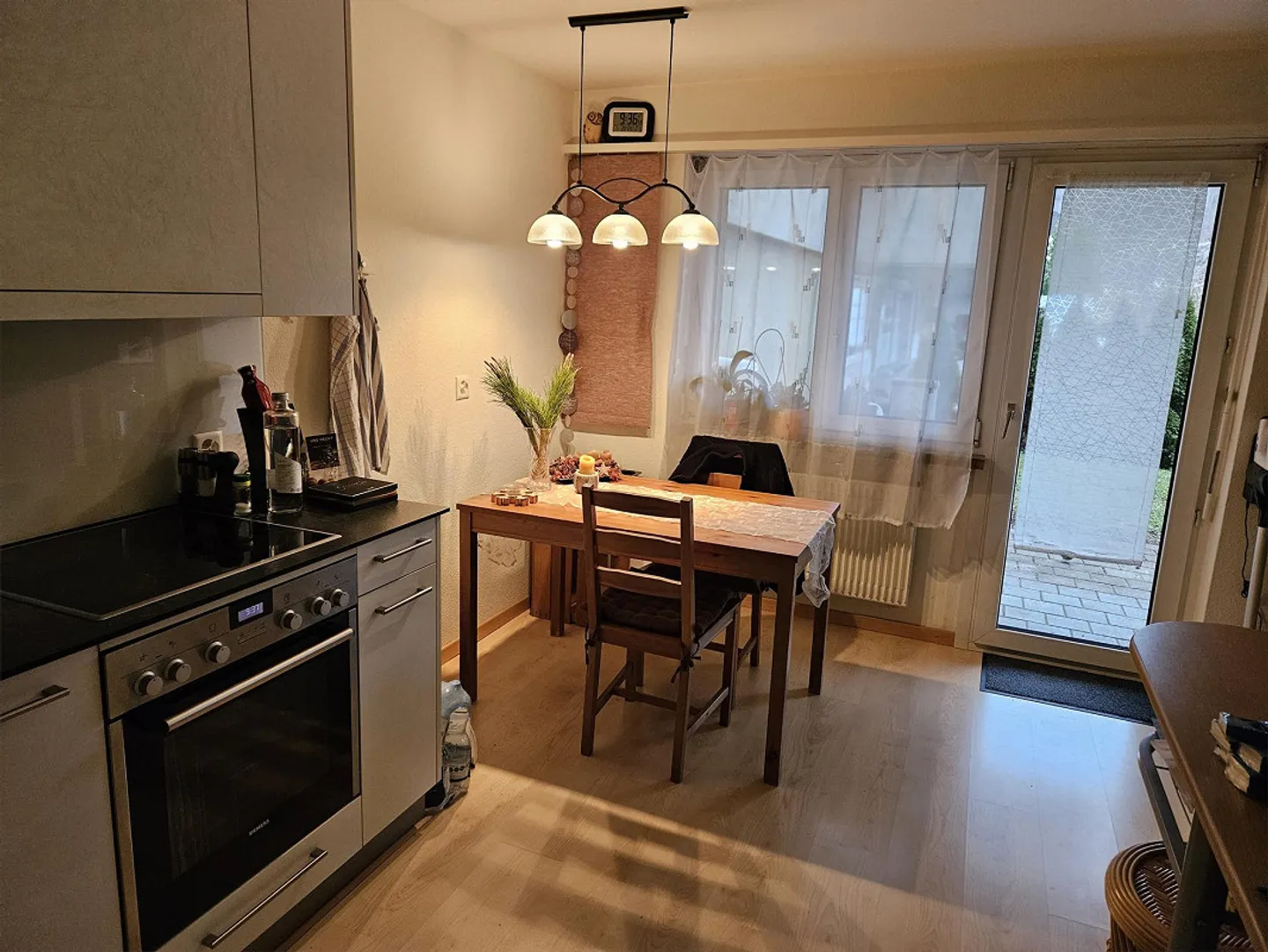 2 1/2 Room Apartment - Photo 2 of 9