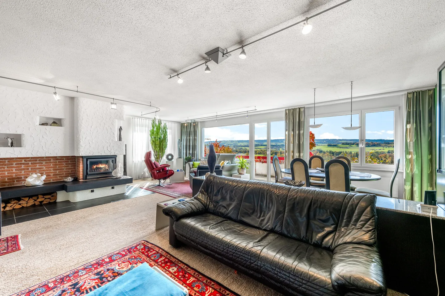 Detached 6.5 Room Single Family Home with Beautiful View - Photo 10 of 13