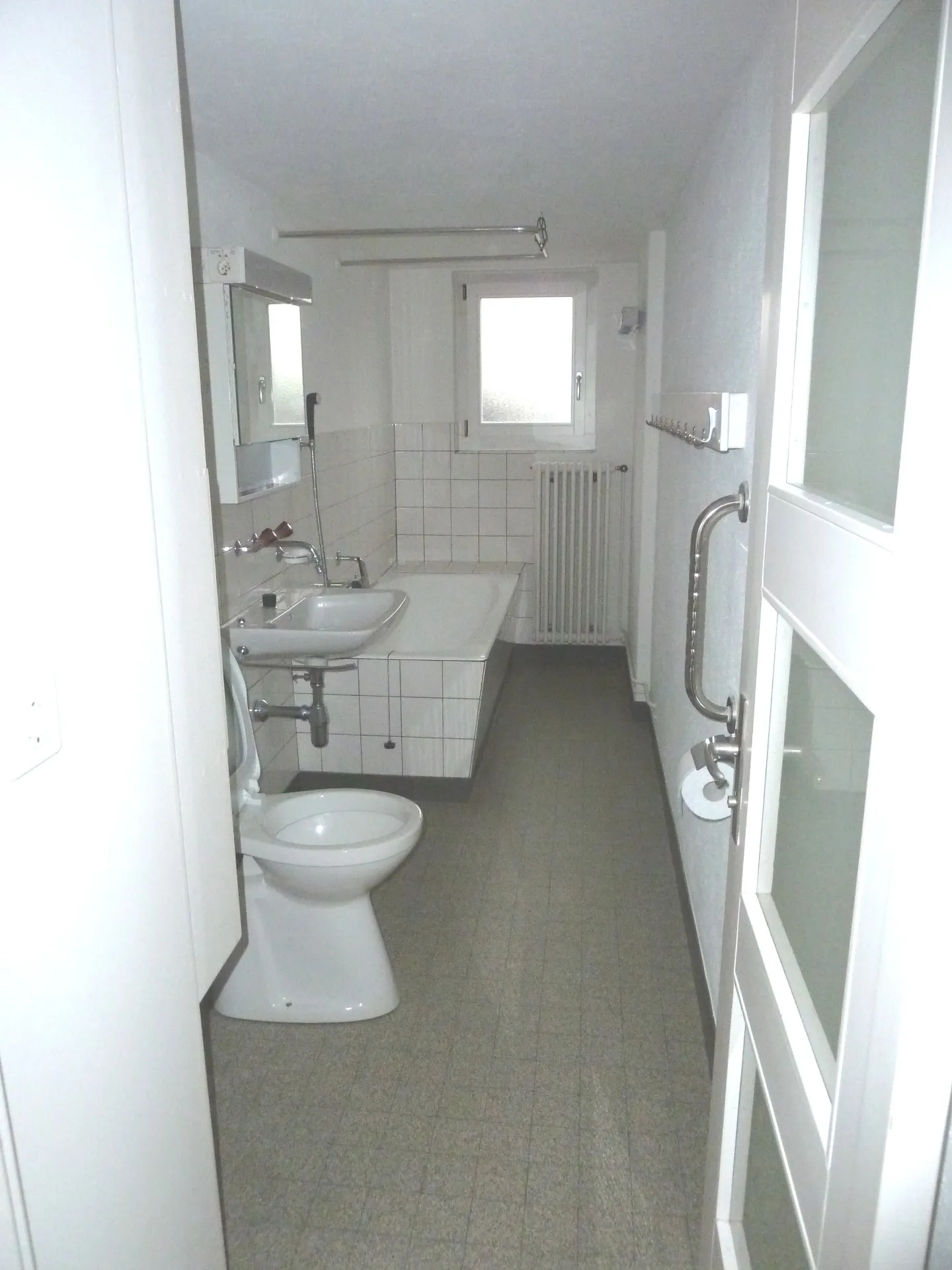 Charming Apartment in Historic House - Photo 6 of 13