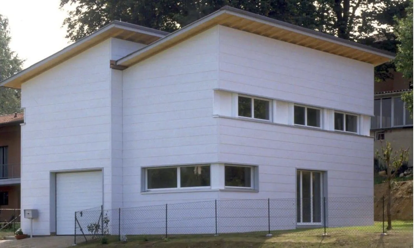PORZA: SINGLE-FAMILY HOUSE WITH EXCELLENT PRESENTATION - A TRUE Bargain - Photo 1 of 4