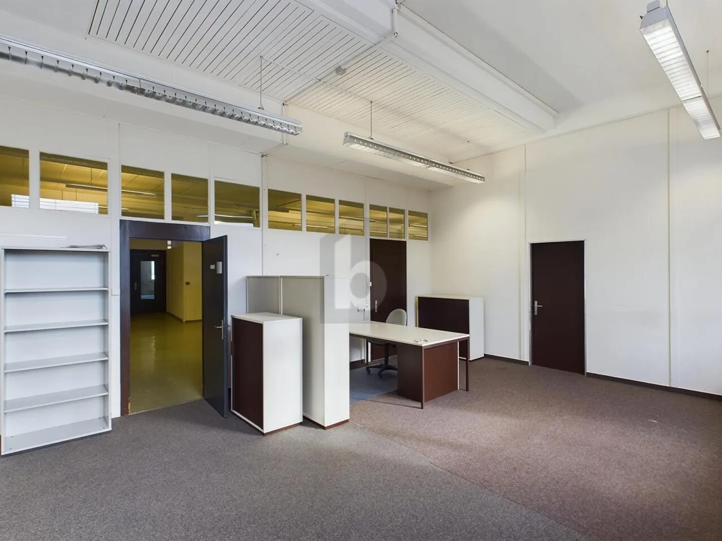 BRIGHT ROOMS AT AFFORDABLE RENT - Photo 2 of 4