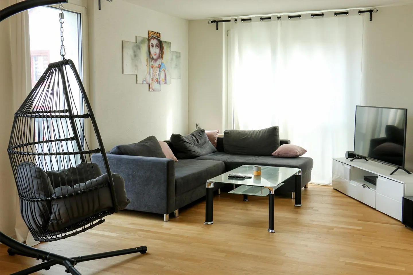 Newly built 5.5-room apartment in the center of Turbenthal - Photo 1 of 5