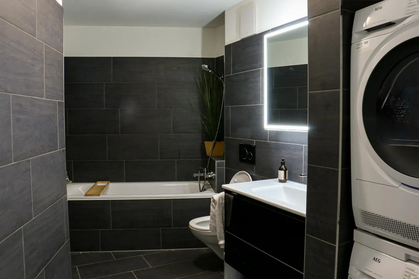 Newly built 5.5-room apartment in the center of Turbenthal - Photo 3 of 5