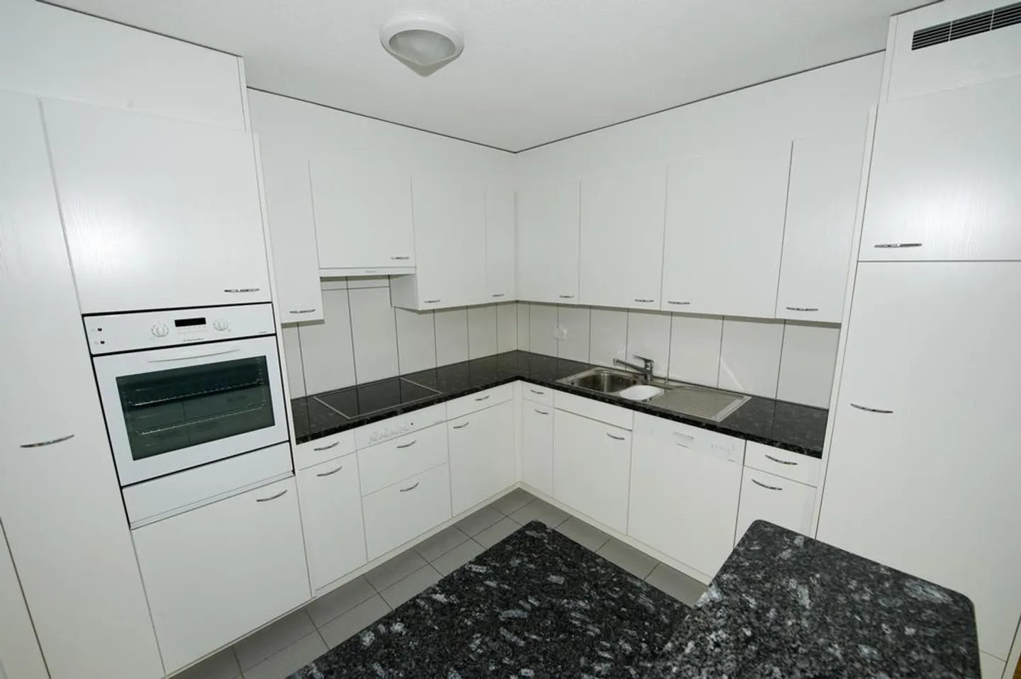 Familienfreundliche Wohnung in Suhr - Foto 2 von 10