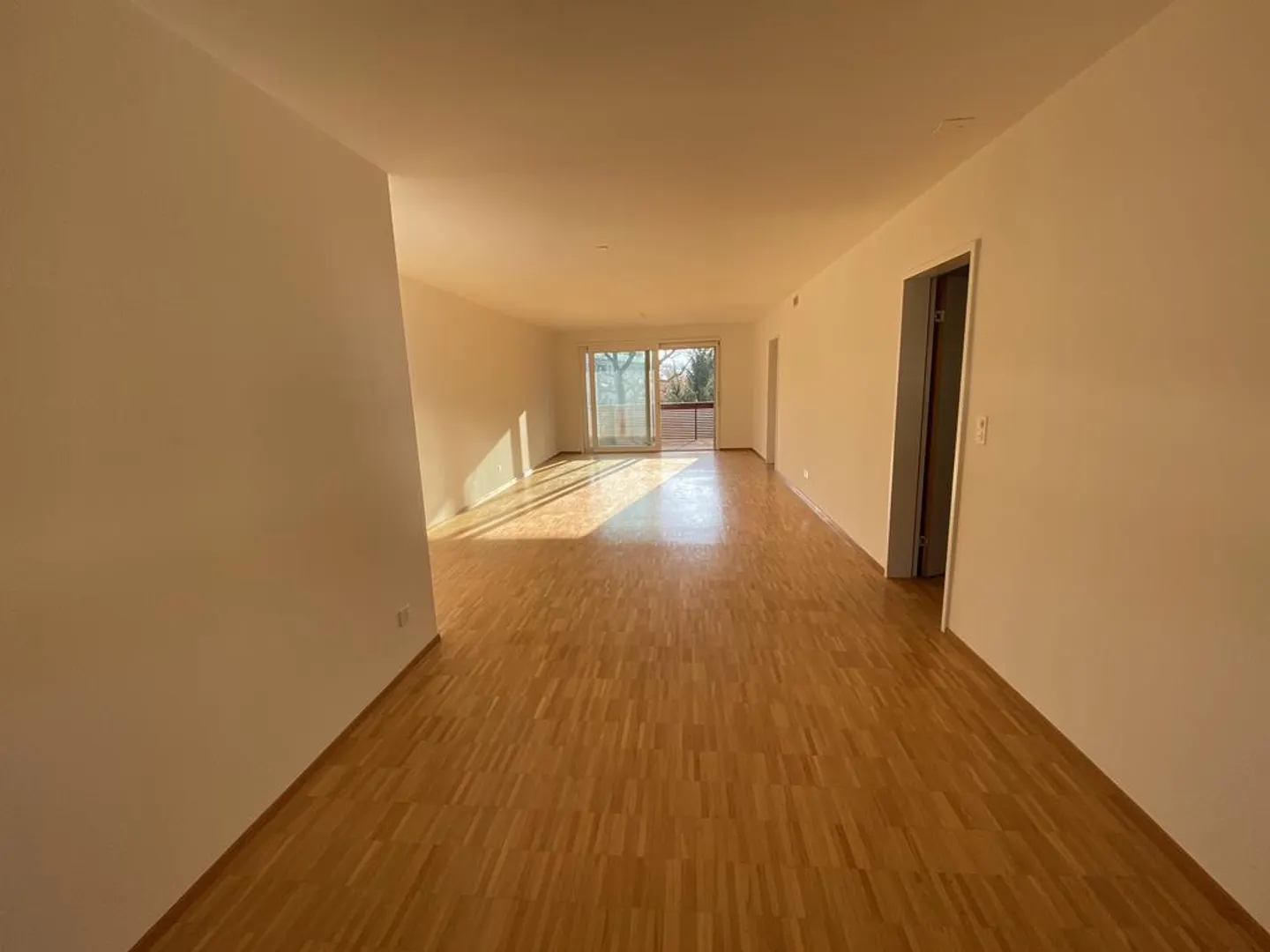 3.5-room apartment in a central location - Photo 4 of 9
