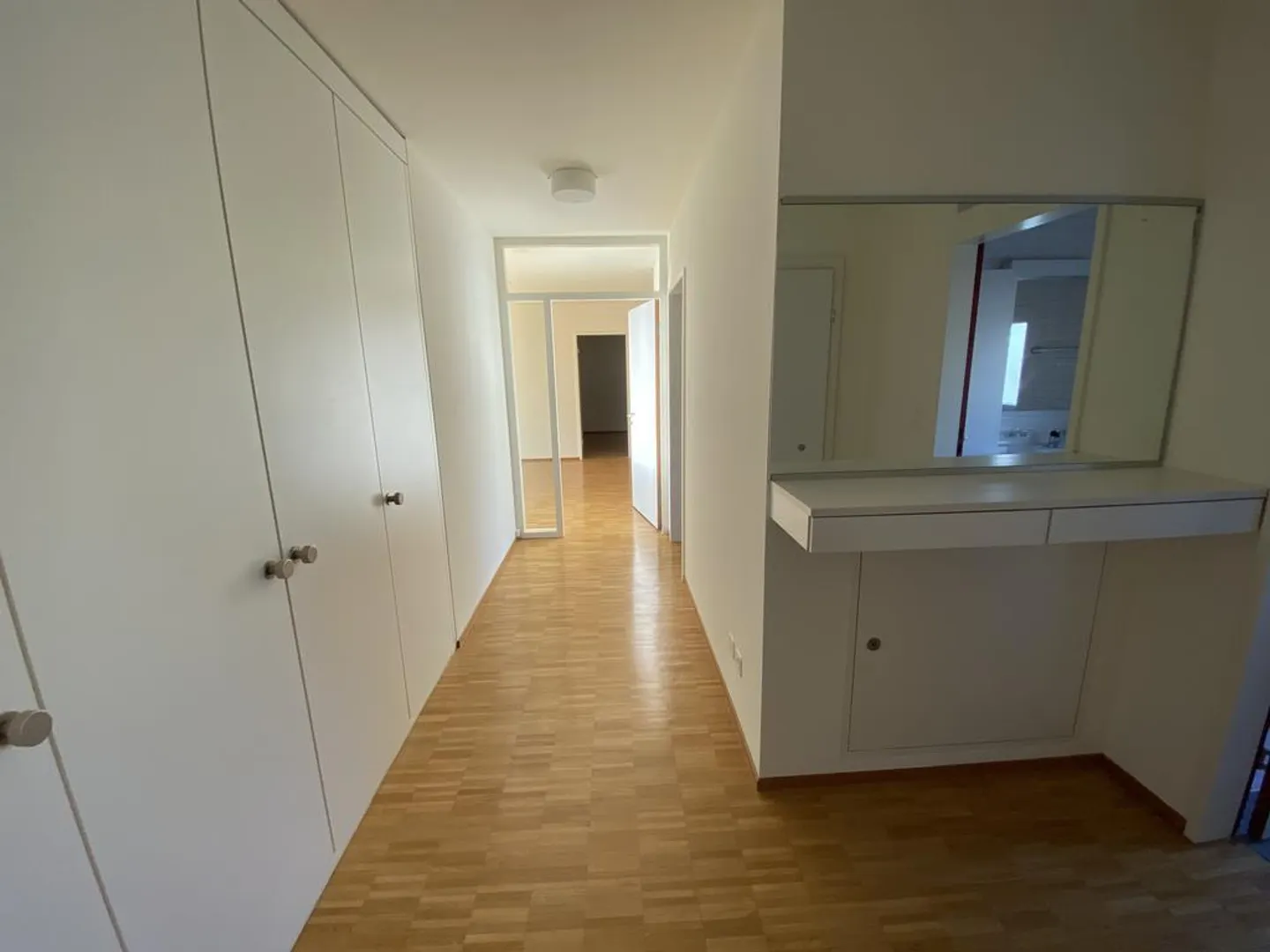 3.5-room apartment in a central location - Photo 8 of 9