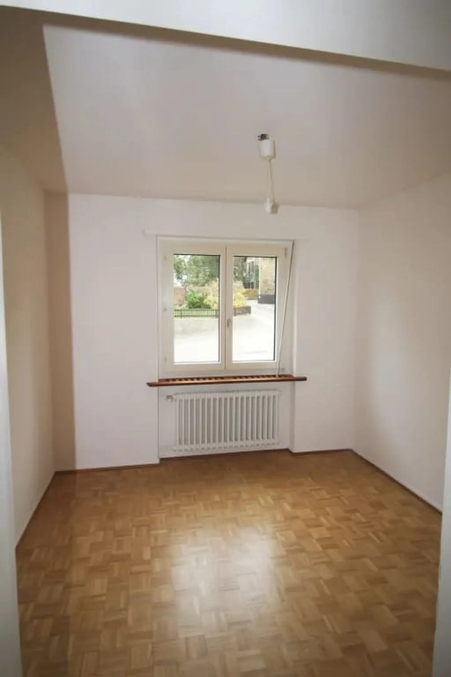 Helle 3.5-Zimmer Gartenwohnung an ruhiger Lage in Wettingen - Foto 3 von 9