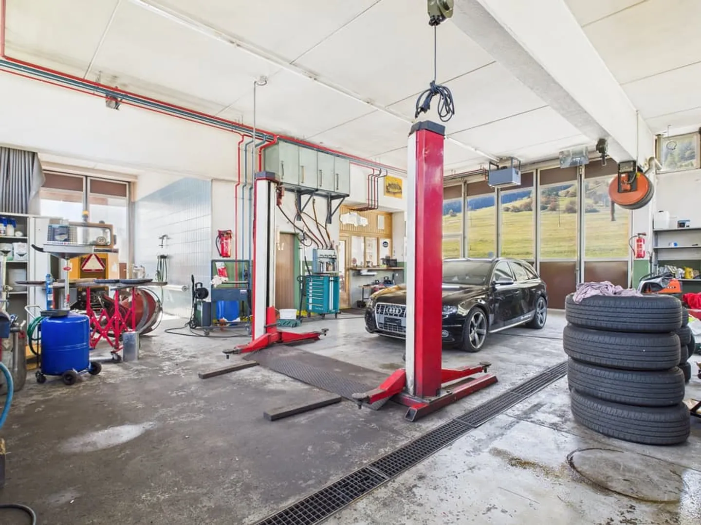 Due appartamenti con spazio commerciale nel Goms - Foto 8 di 11