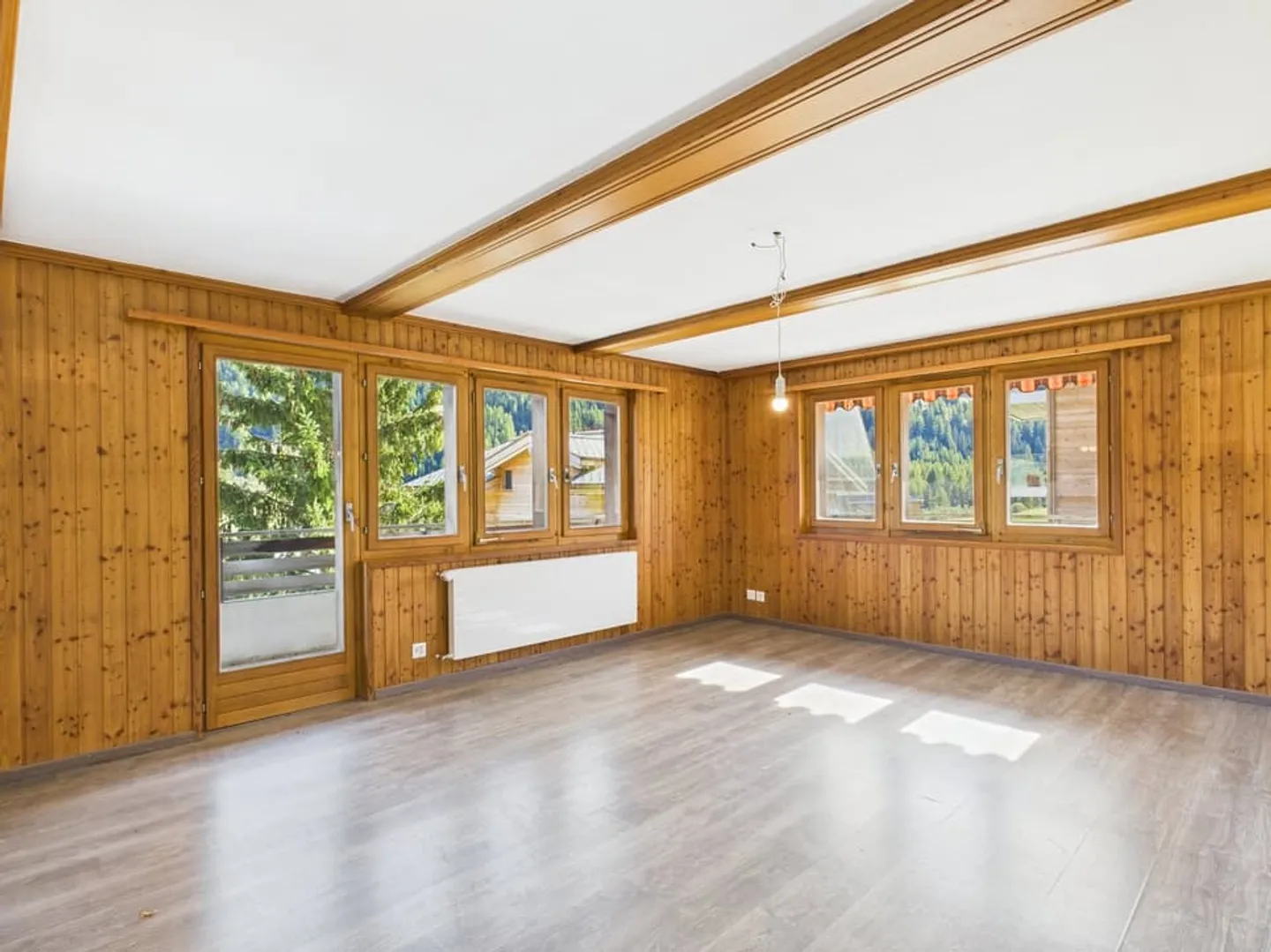 Due appartamenti con spazio commerciale nel Goms - Foto 6 di 11