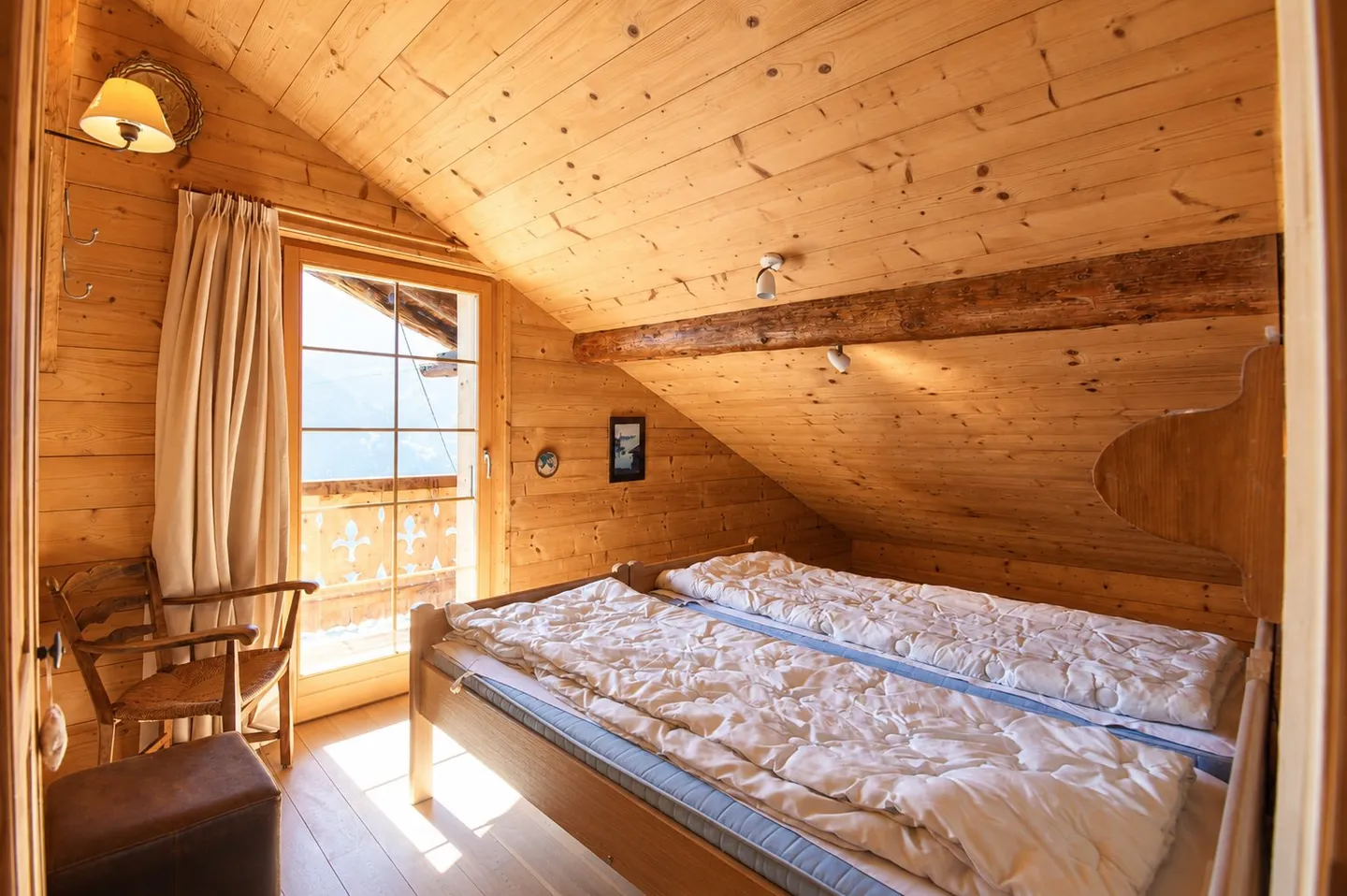 Chalet for sale - Photo 7 of 13