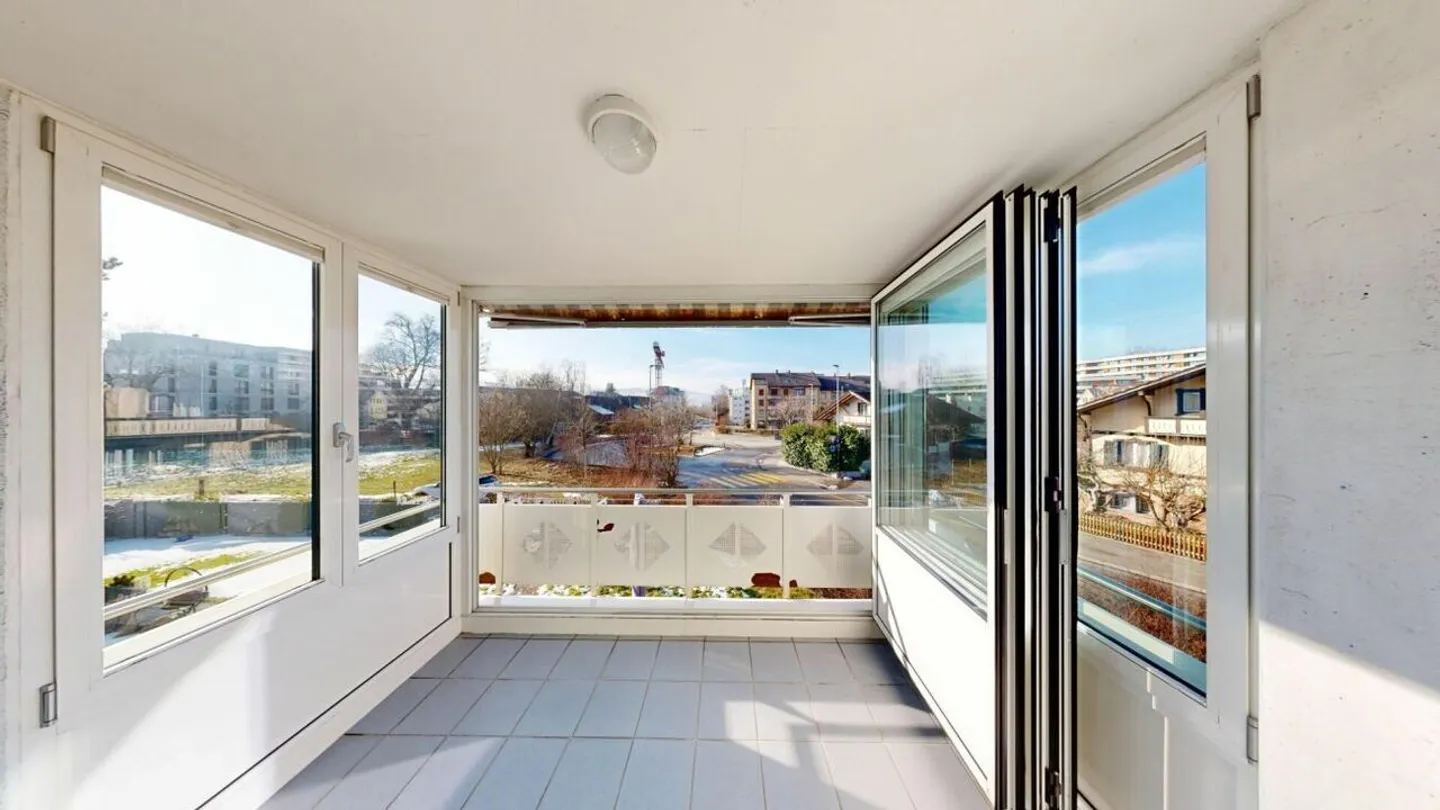 Living close to the center with nature connection - well-kept 3.5-room apartment in Uster - Photo 10 of 14