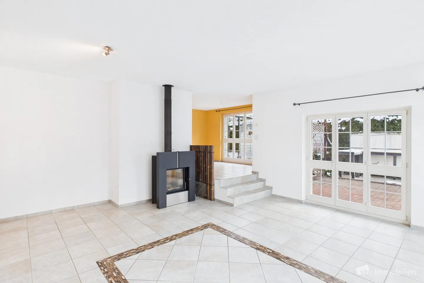 Charmantes Einfamilienhaus mit Seeblick - Foto 3 von 23