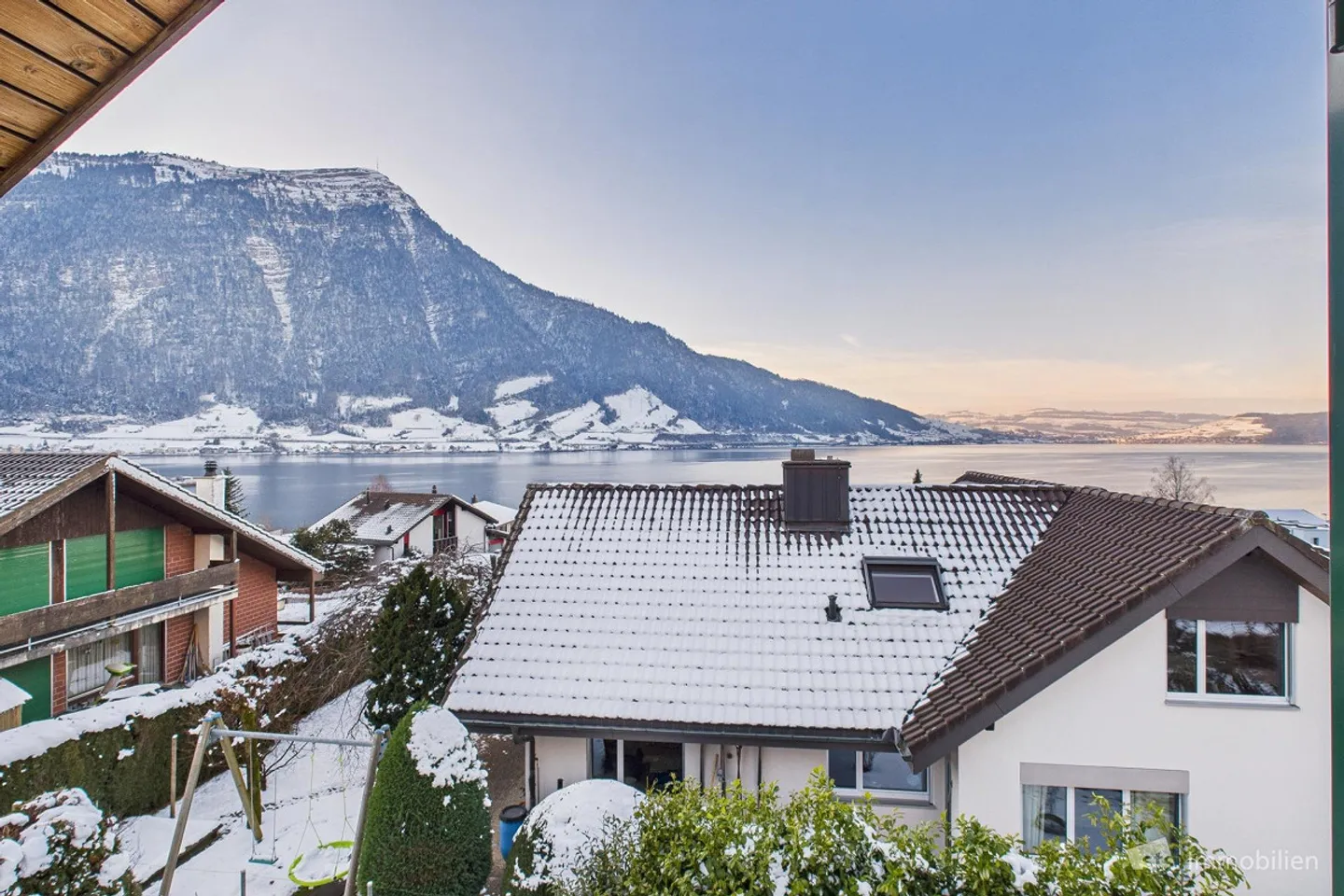 Charmantes Einfamilienhaus mit Seeblick - Foto 6 von 23