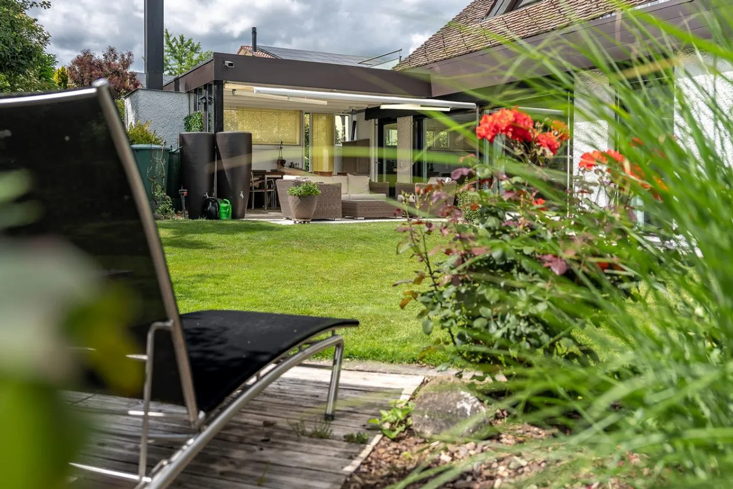 Exklusive Architekten-Villa mit Alpenblick - Foto 1 von 14