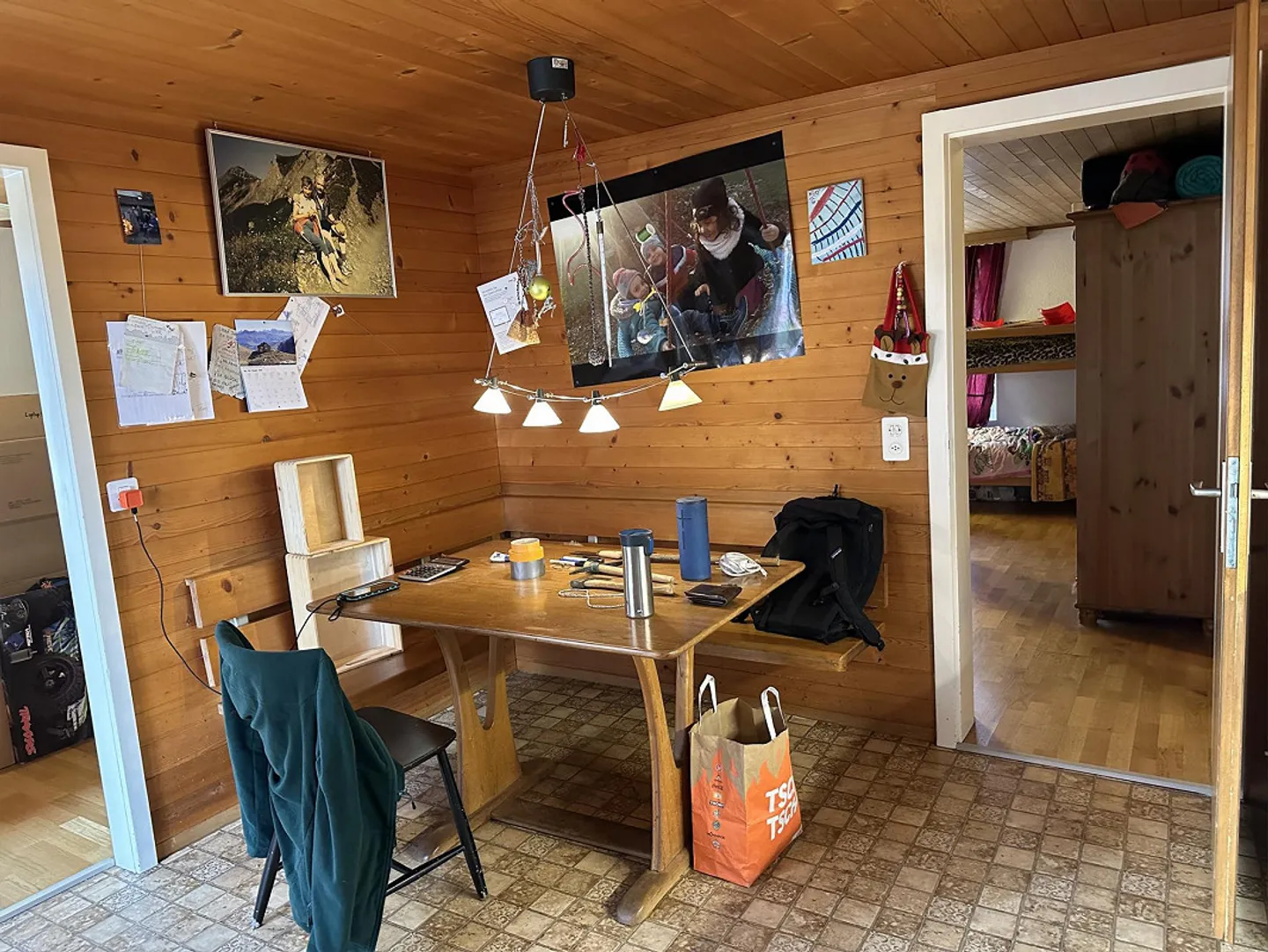 Appartement ancien avec caractère au cœur de Schwarzenburg - Photo 2 sur 9