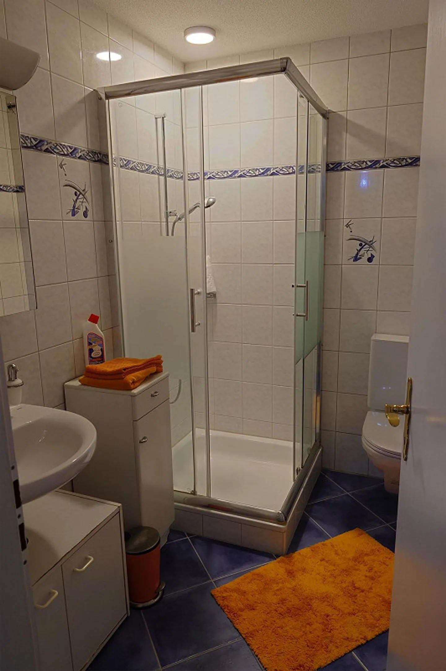 Apartment for temporary residents - Photo 4 of 5