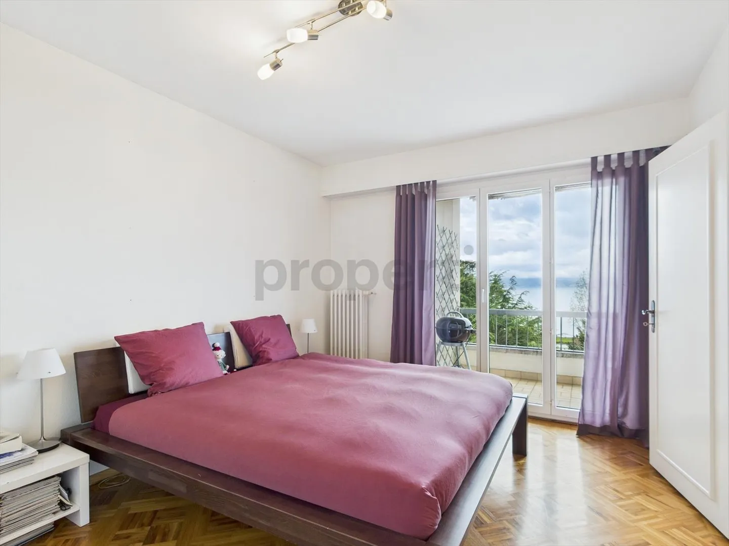 Bel appartement rénové avec vue imprenable sur le lac - Photo 4 sur 8