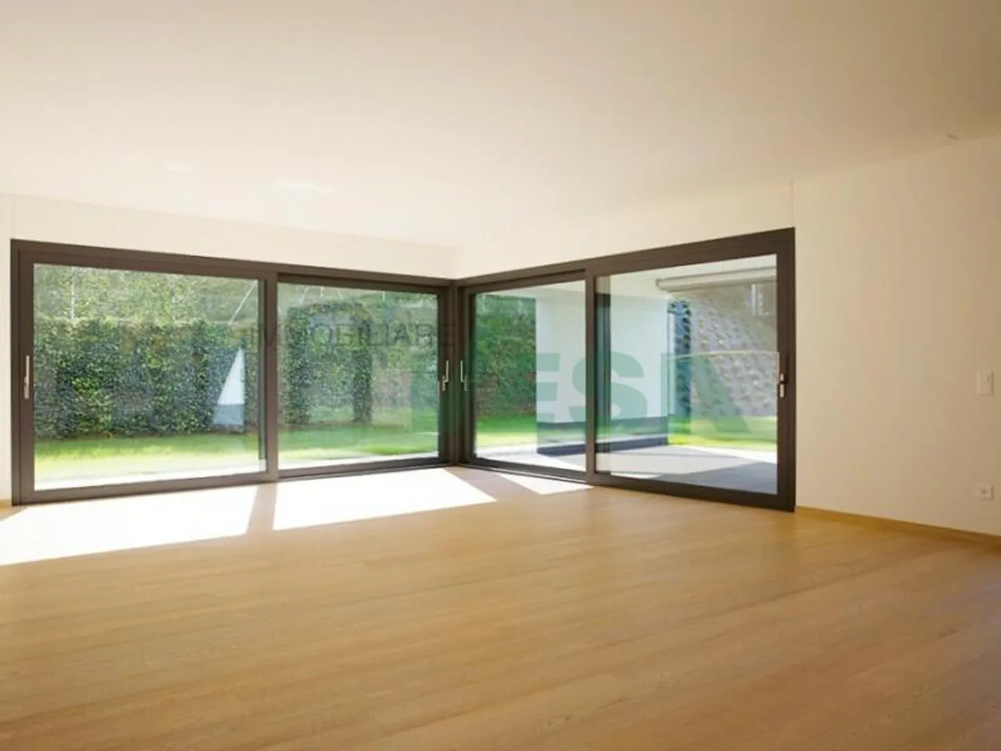 Magnifique penthouse 4,5 pièces avec grande terrasse et vue partielle sur le lac - Photo 12 sur 13