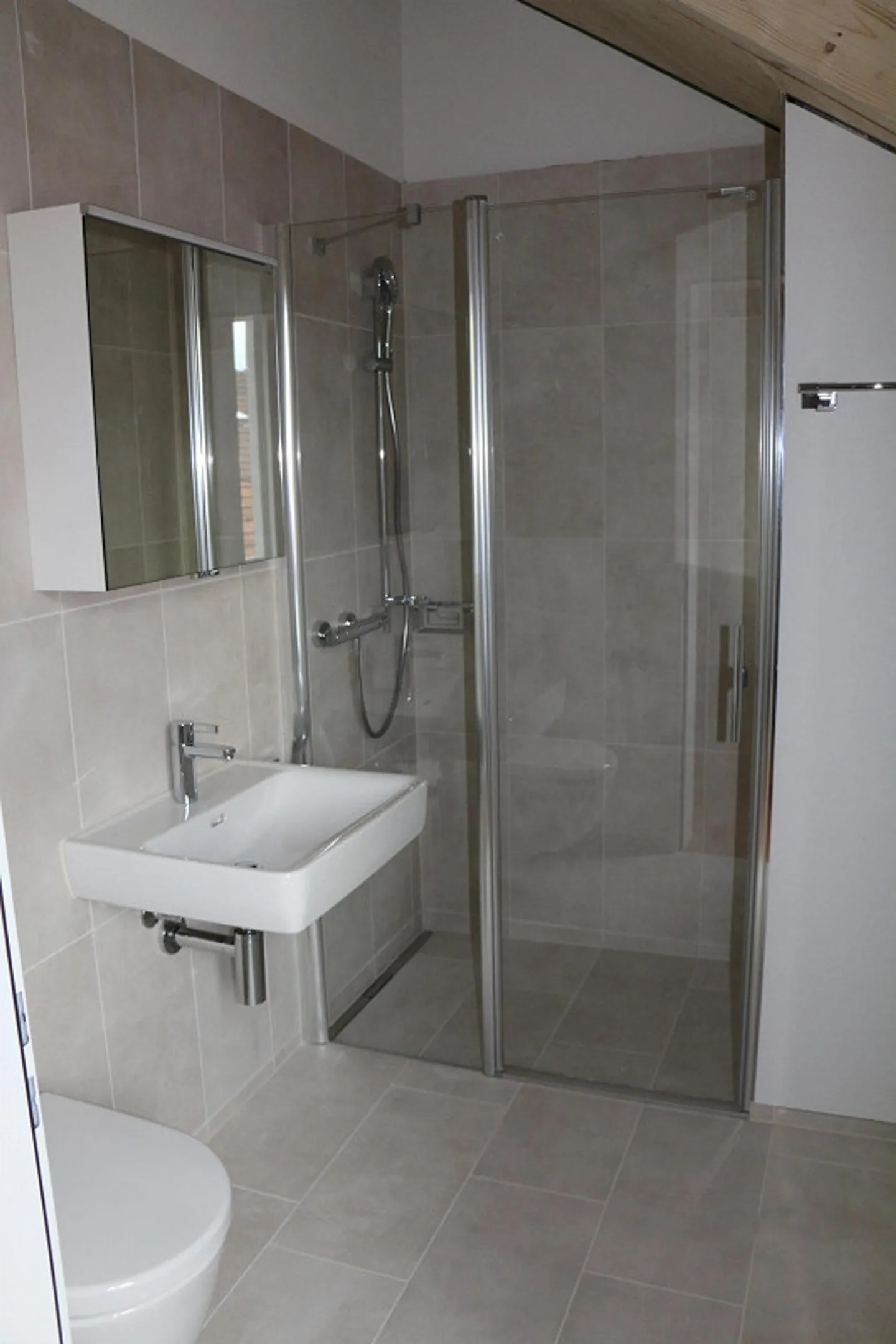 Sunny, quiet residential area in the center - Photo 9 of 9