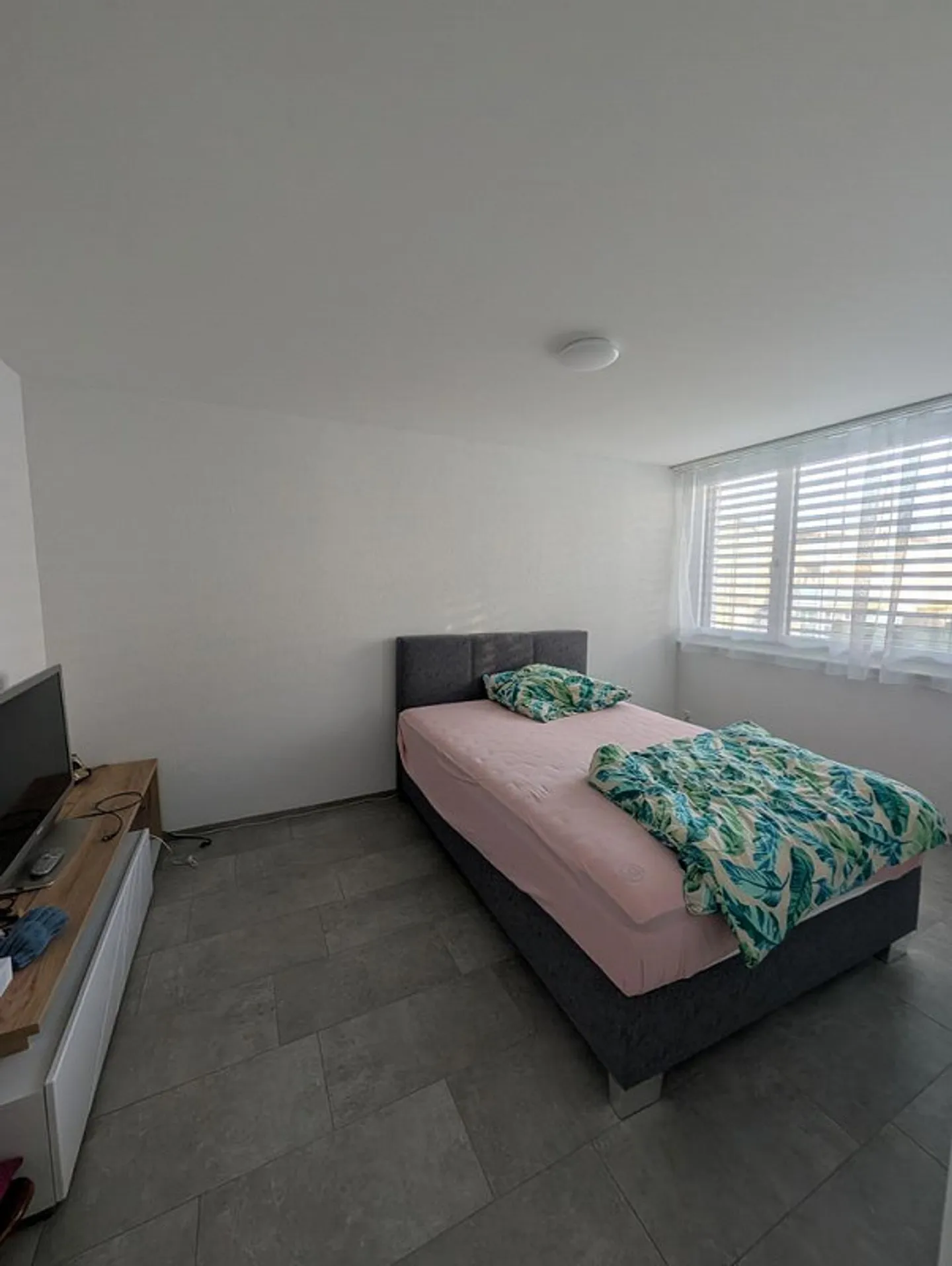 Light-Filled Single-Family Home in Embrach - Photo 9 of 12