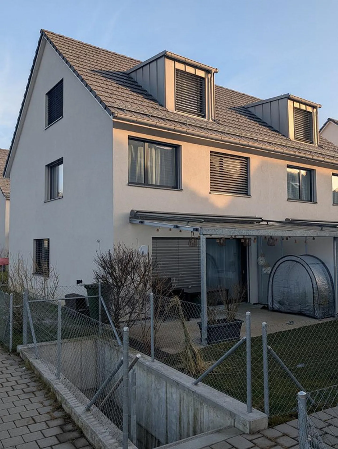 Light-Filled Single-Family Home in Embrach - Photo 2 of 12