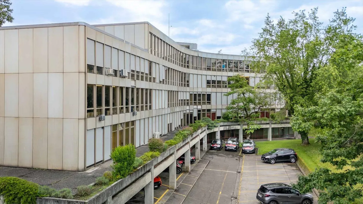 Office - Photo 2 of 9