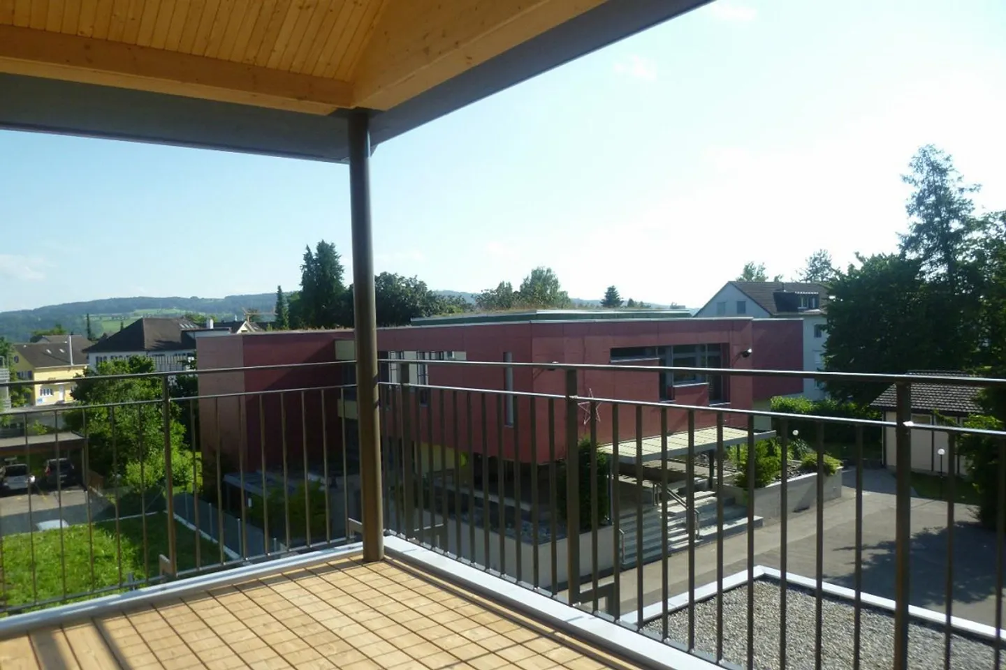 Appartamento esclusivo e moderno di 4,5 stanze con molti extra - Foto 2 di 14