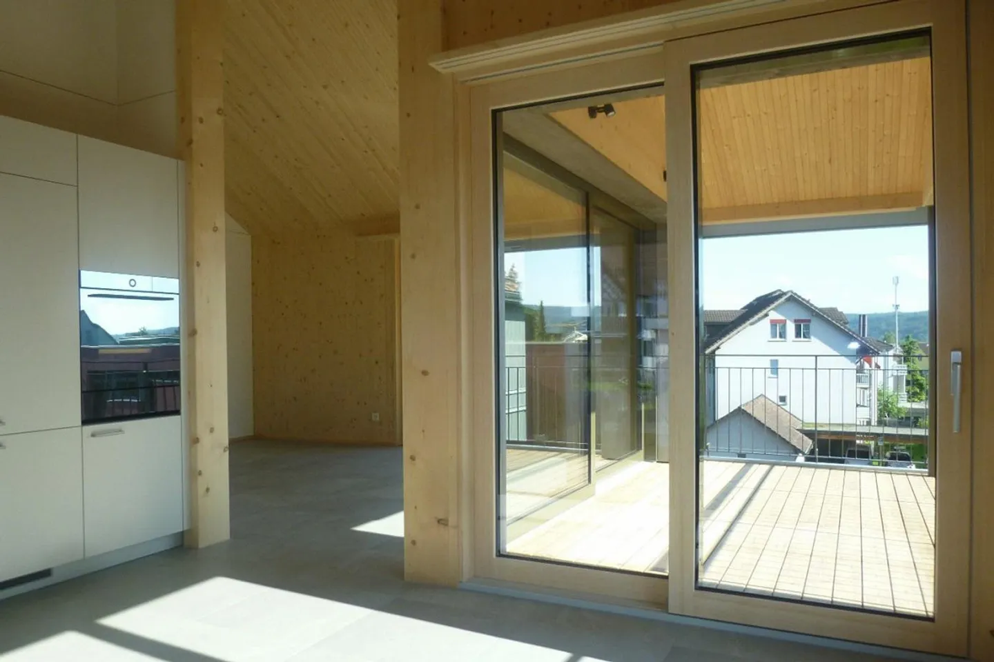 Appartamento esclusivo e moderno di 4,5 stanze con molti extra - Foto 3 di 14