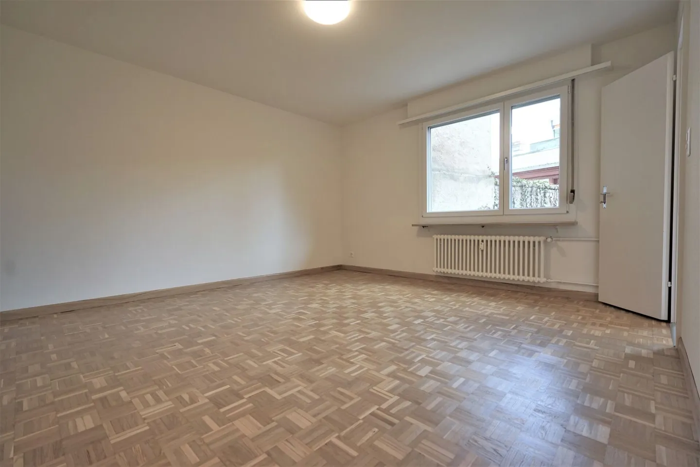Appartamento singolo attraente in ottima posizione - Foto 3 di 4