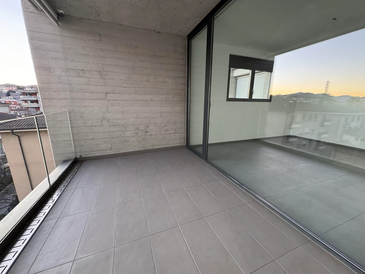 Stilvolles Apartment mit Terrasse - Foto 4 von 5