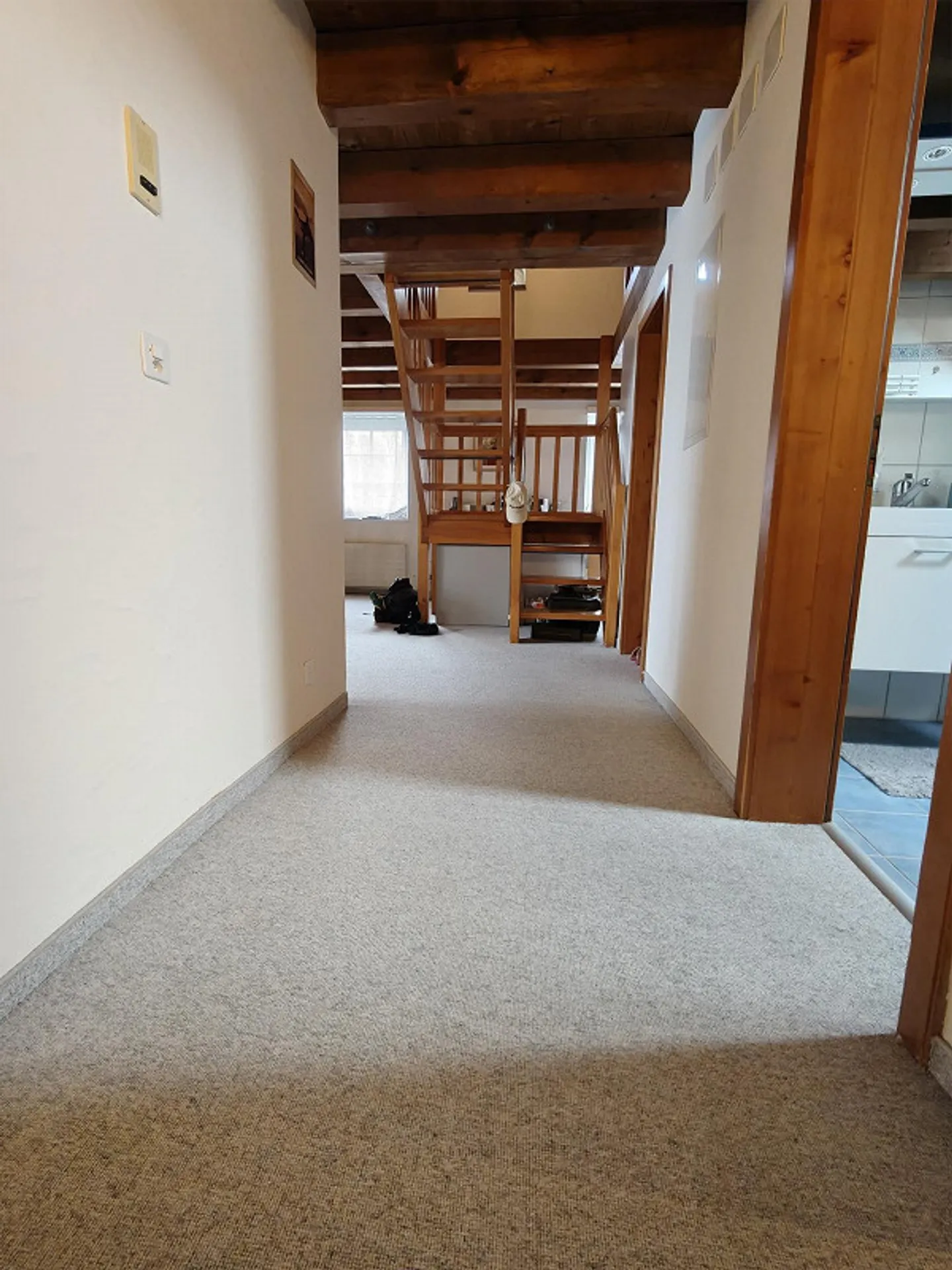 Charmante et calme appartement de toit 2 1/2 pièces près de la ville - Photo 10 sur 14