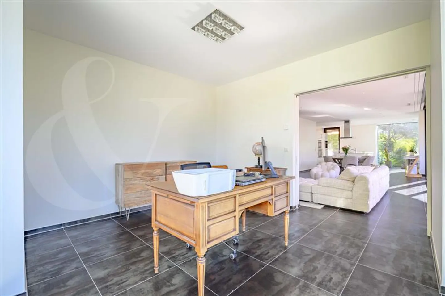 6-room apartment - Photo 3 of 13