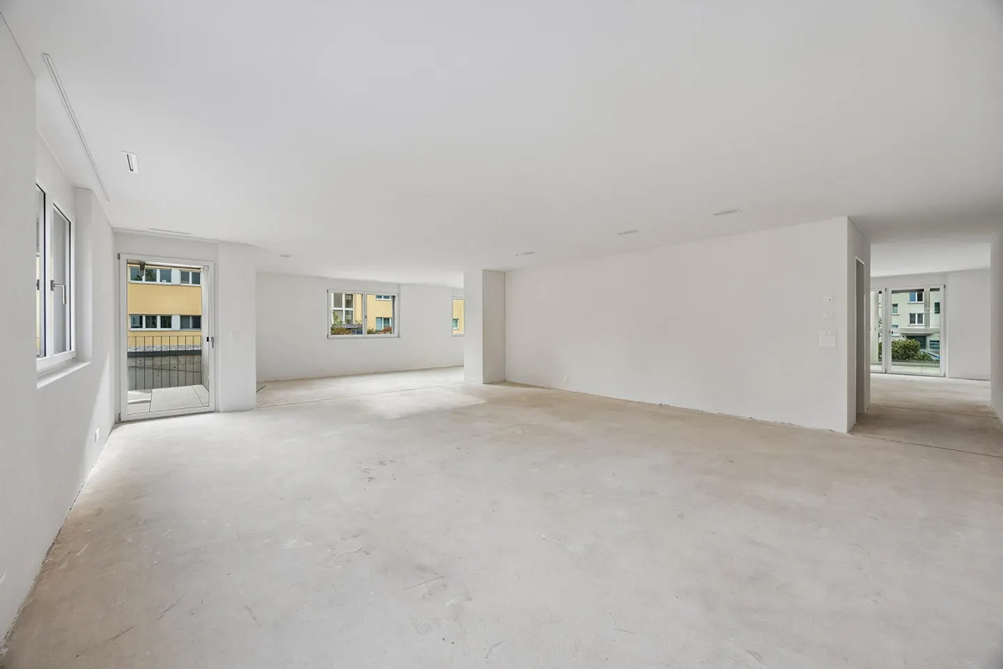 150 m2 Espace de pratique/bureau à Glattbrugg / Opfikon - Personnalisable - Photo 2 sur 7