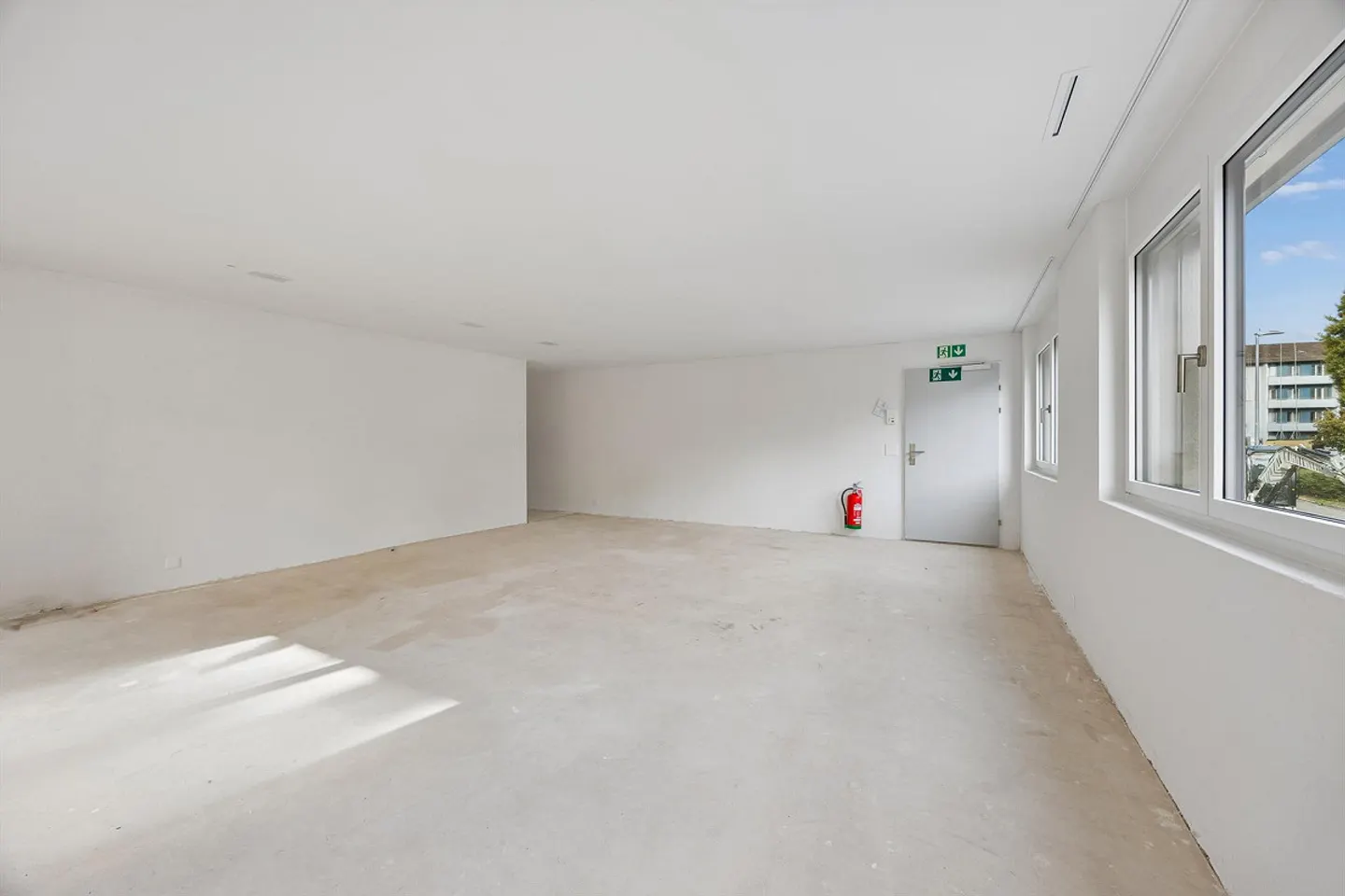 150 m2 Espace de pratique/bureau à Glattbrugg / Opfikon - Personnalisable - Photo 3 sur 7