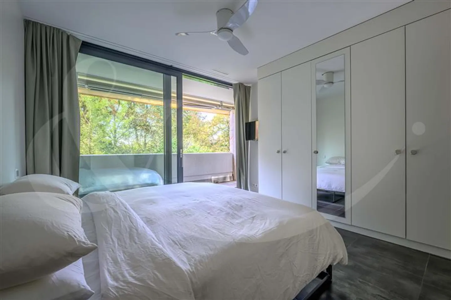 6-room apartment - Photo 7 of 13
