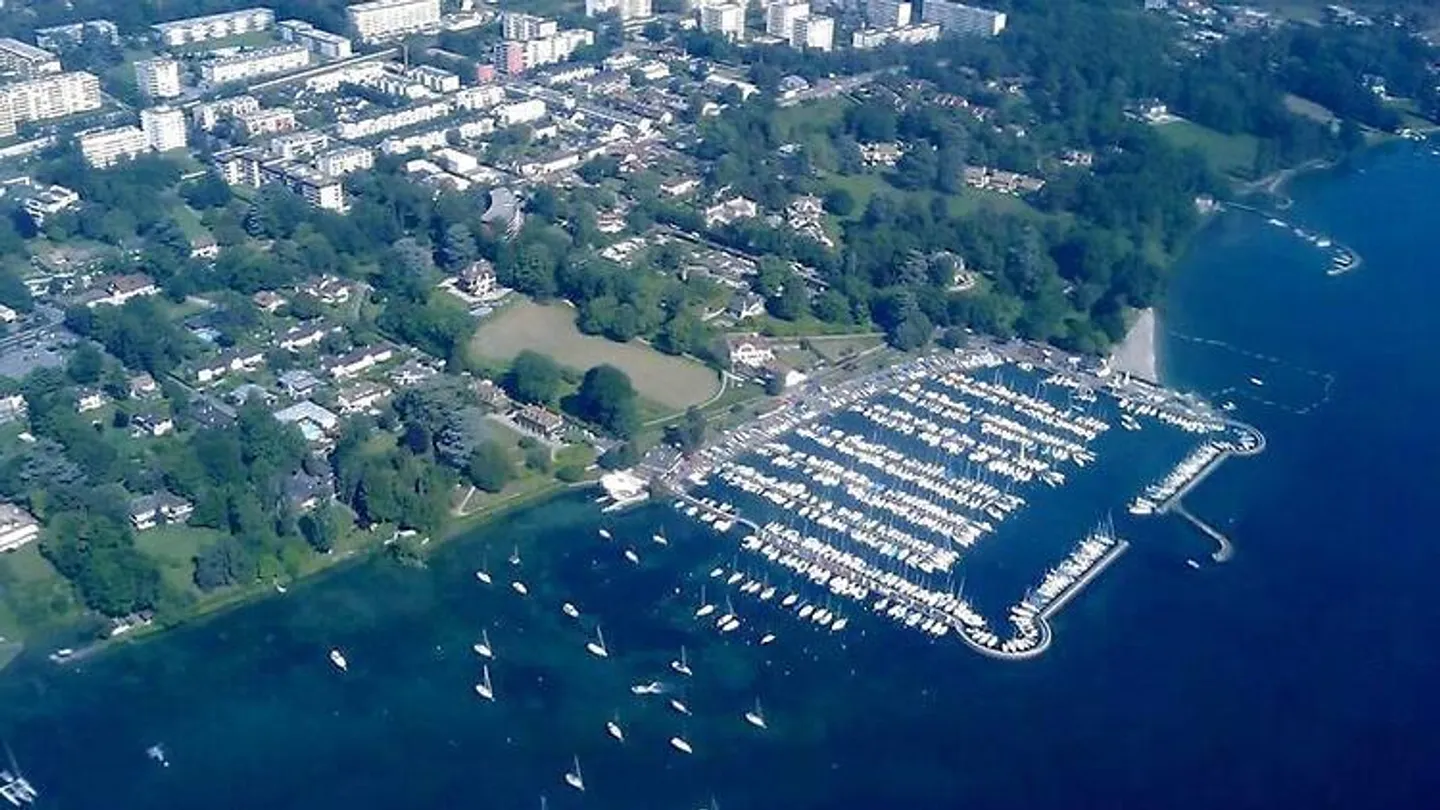 APPARTEMENT 2½ PIÈCES À VERSOIX (GE), MEUBLÉ - Photo 9 sur 9