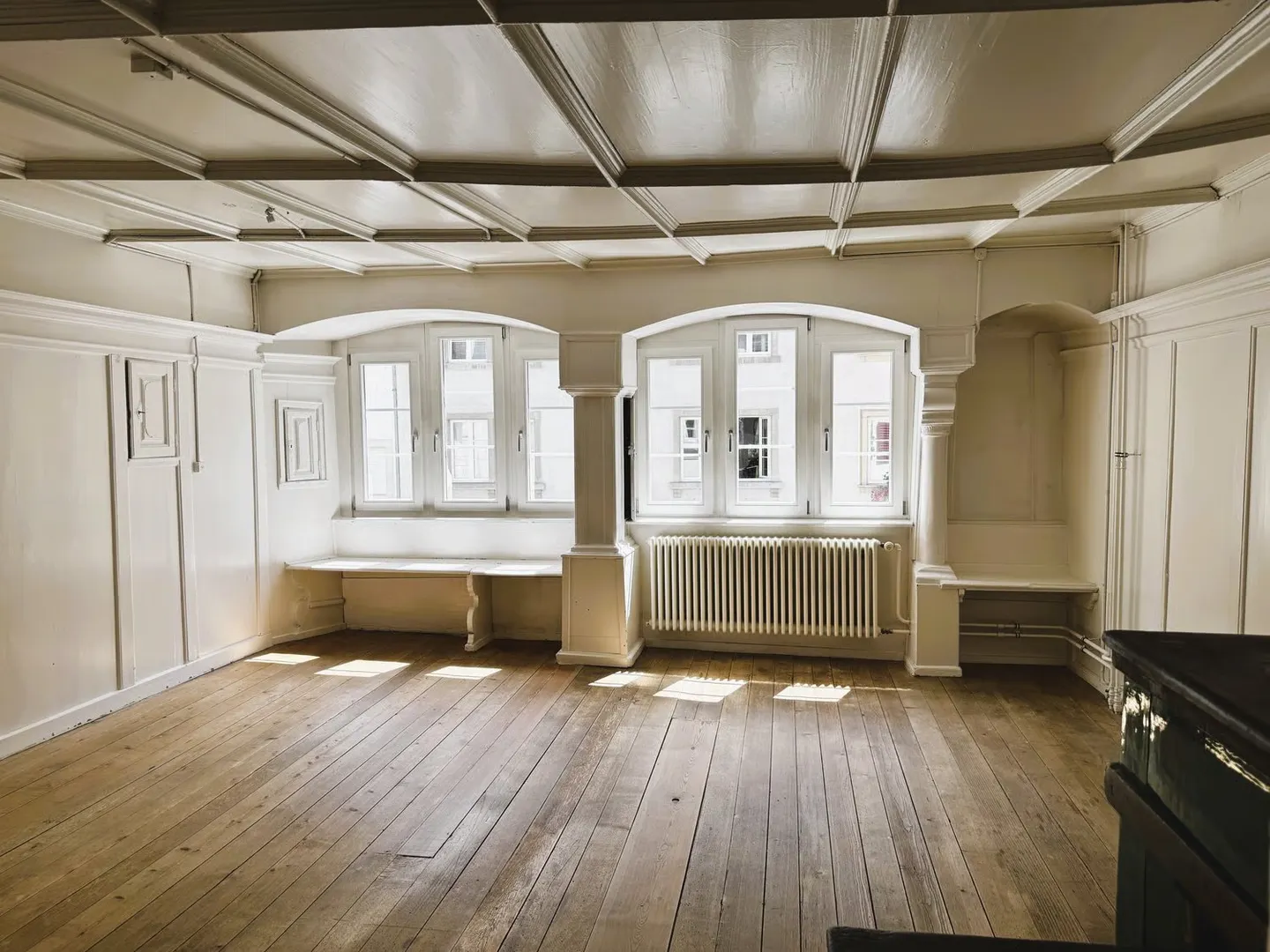 Maison de ville de 7,5 pièces avec détails historiques et de nombreuses possibilités d'utilisation - Photo 1 sur 18