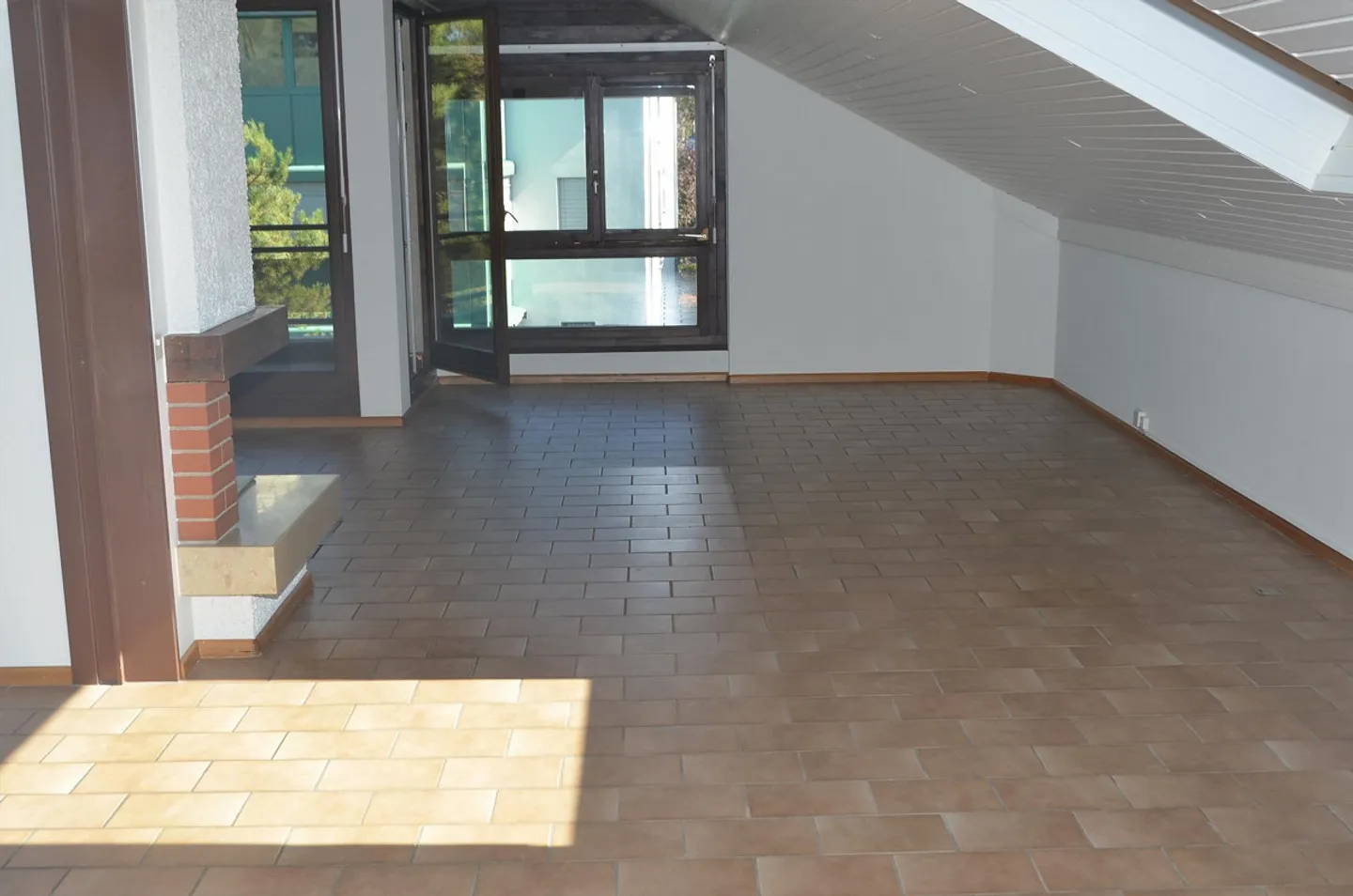 3.5 Room Attic Apartment - Photo 10 of 15