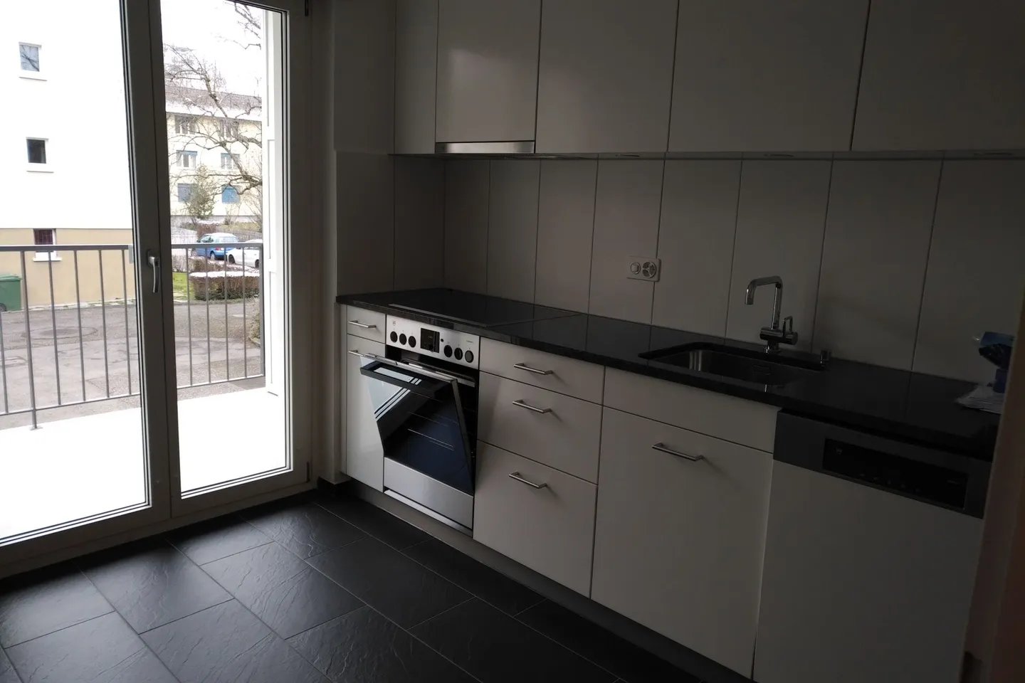Appartamento moderno in una tranquilla strada laterale - Foto 3 di 8